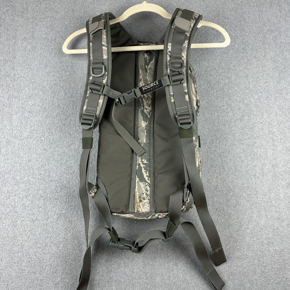 SOURCE Commander Tactical Hydration Pack ACU Gray Camo Nylon One Size MOLLE