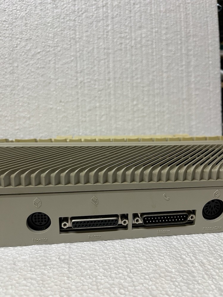atari 520 st computer & Power Supply Powers On