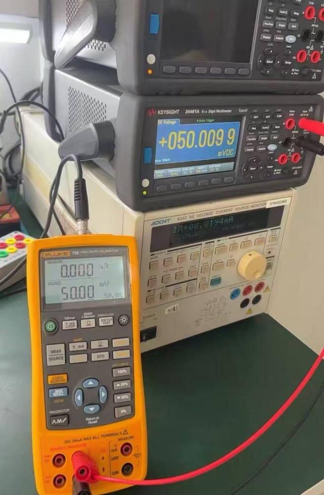Fluke 726 Precision Multifunction Process Calibrator