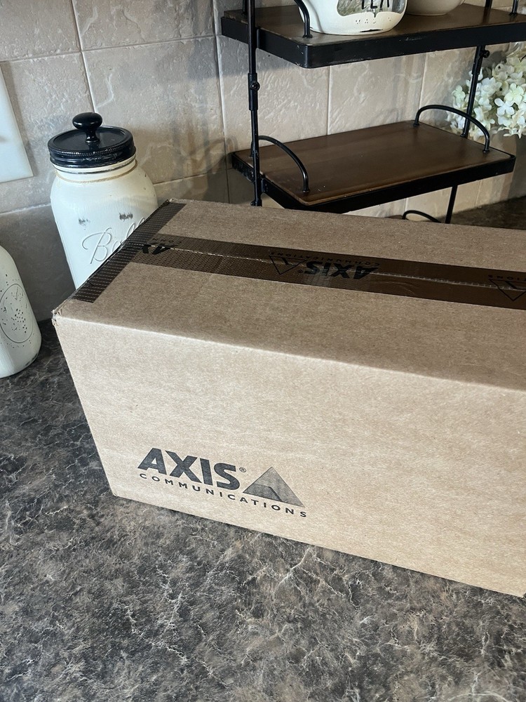 NEW - Axis Communications T91A64 Camera Corner Bracket 5017-641