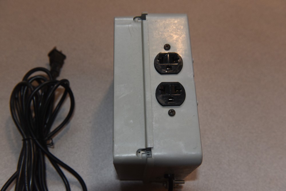 Titan Controls Spartan Series 4 Light 240V Controller w/120V trigger cable
