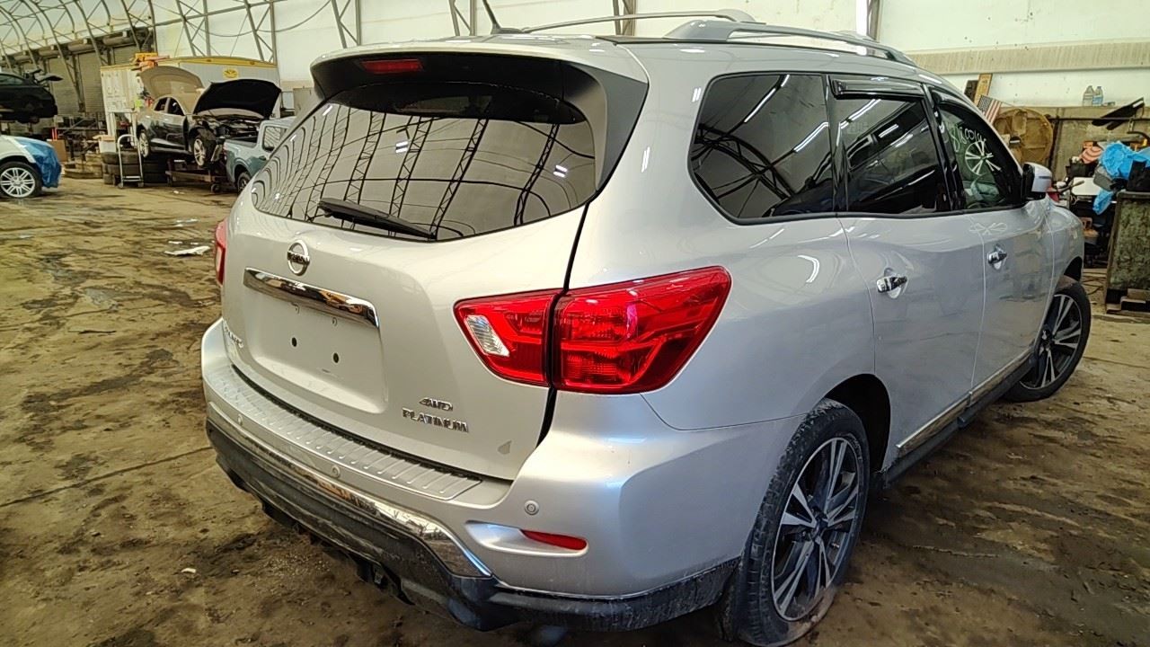 (LOCAL PICKUP ONLY) Roof Glass Front Moveable Fits 13-20 PATHFINDER 7022791