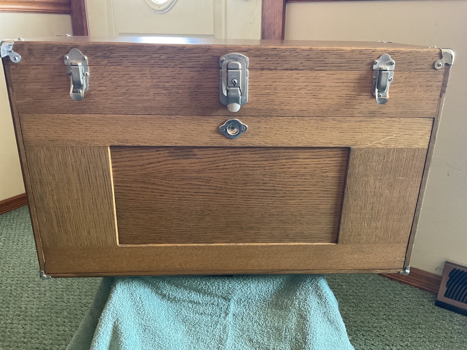 1979 GERSTNER & SONS MODEL 052 JOURNEYMAN MACHINISTS 11-DRAWER WOOD TOOL BOX