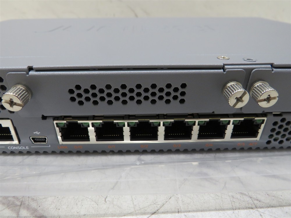 Open Box Juniper Networks Security Services Gateway SRX320-SYS-JB