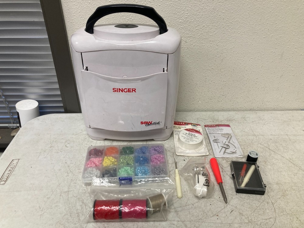 Singer Sew Essentials Storage System Full With Extras