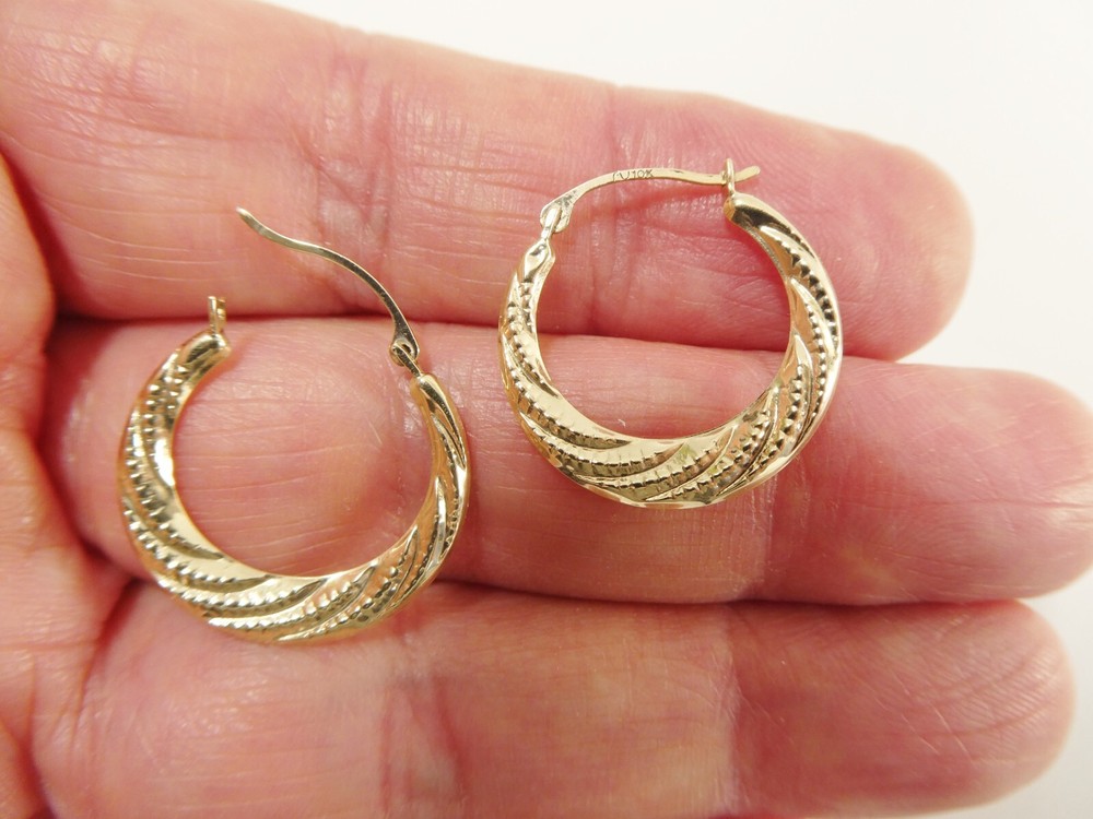 REAL 10K SOLID YELLOW GOLD CLASSIC DESIGN EARRINGS