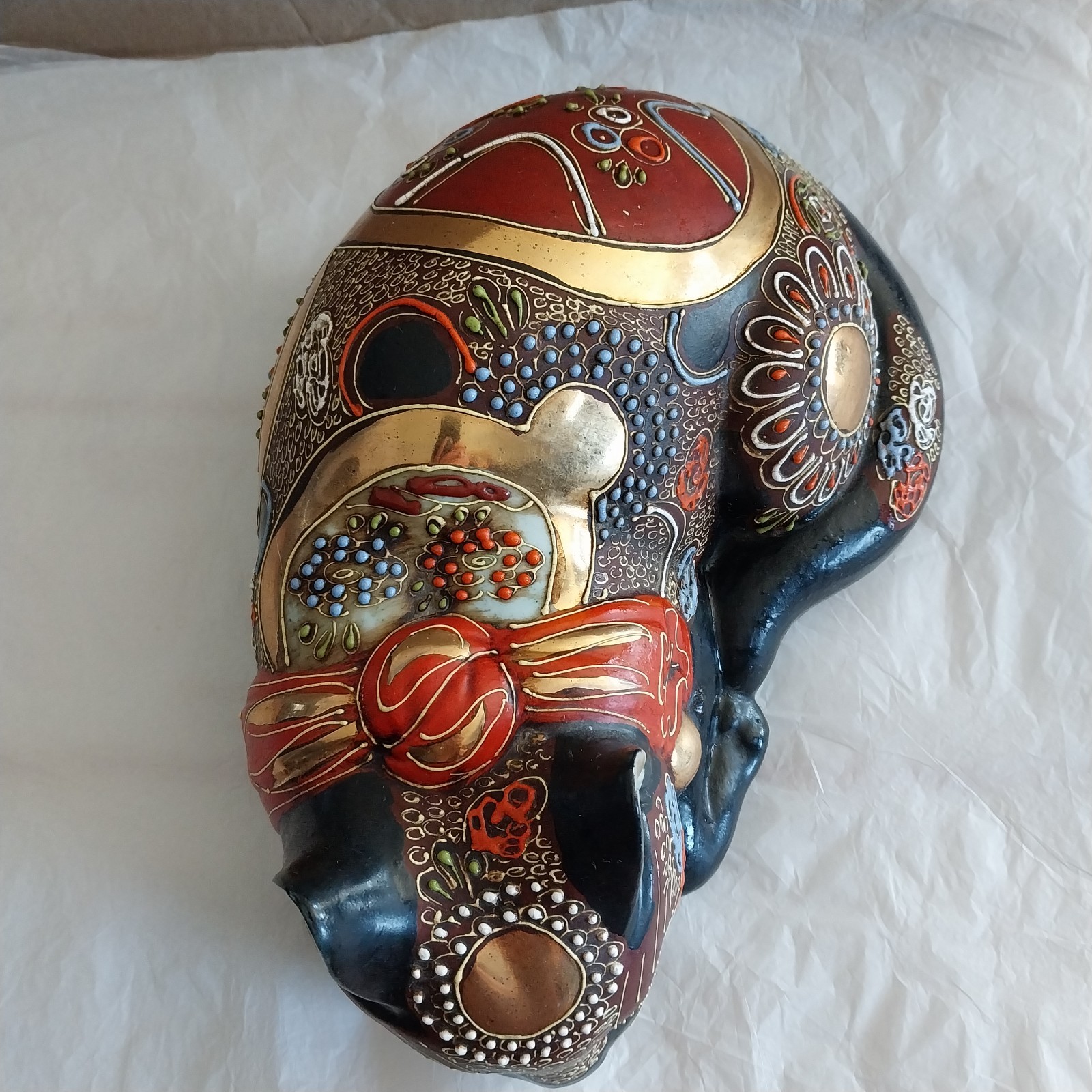 Japanese Kutani Style Moriage Nemurii Neko Sleeping Cat 10" Signed Black Gold