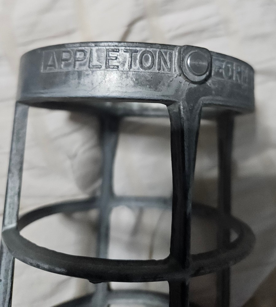 Appleton Explosion Proof Light Cover Cage w/GREEN GLASS 532