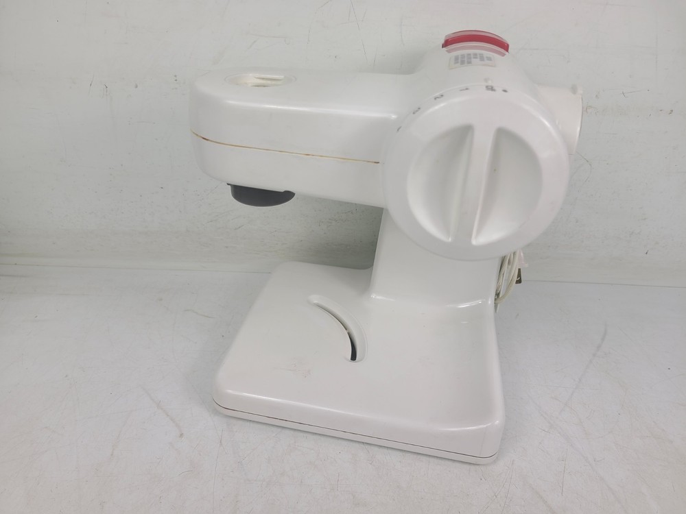 Bosch Compact Stand Mixer MUM 44 Bundle (TESTED)