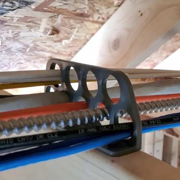 Rack-A-Tiers CC9024 Cable Chase - Wire Bracket