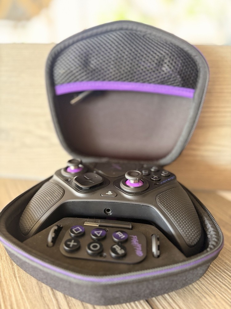 Victrix FightPad Controller with Carrying Case & Interchangeable Faceplate