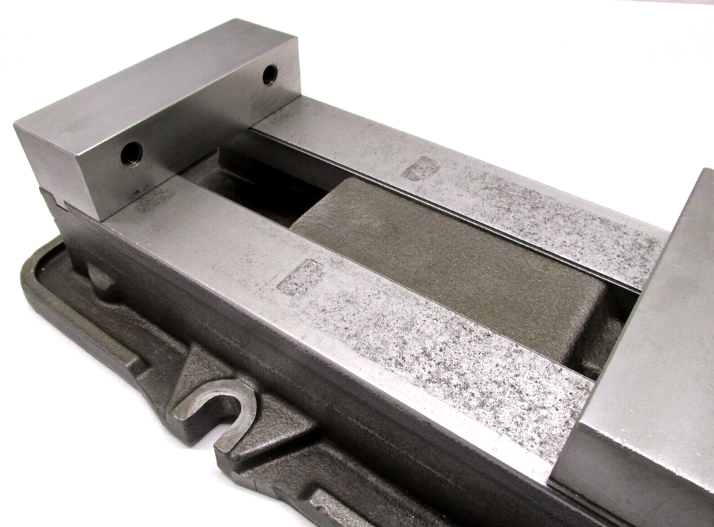 KURT ANGLOCK 6" MILLING MACHINE VISE w/ HANDLE - #D675
