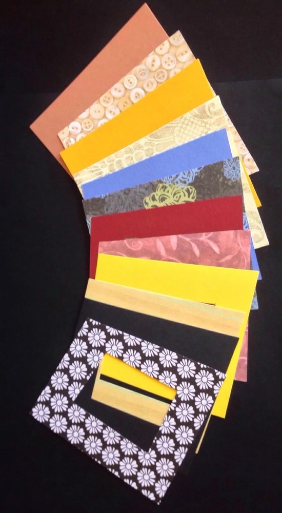 Retro Frame Die-Cut(4pcs) Approx.(Outer)4" x 4-1/4"(Inside) 2"x 2-1/2"Acid-Free