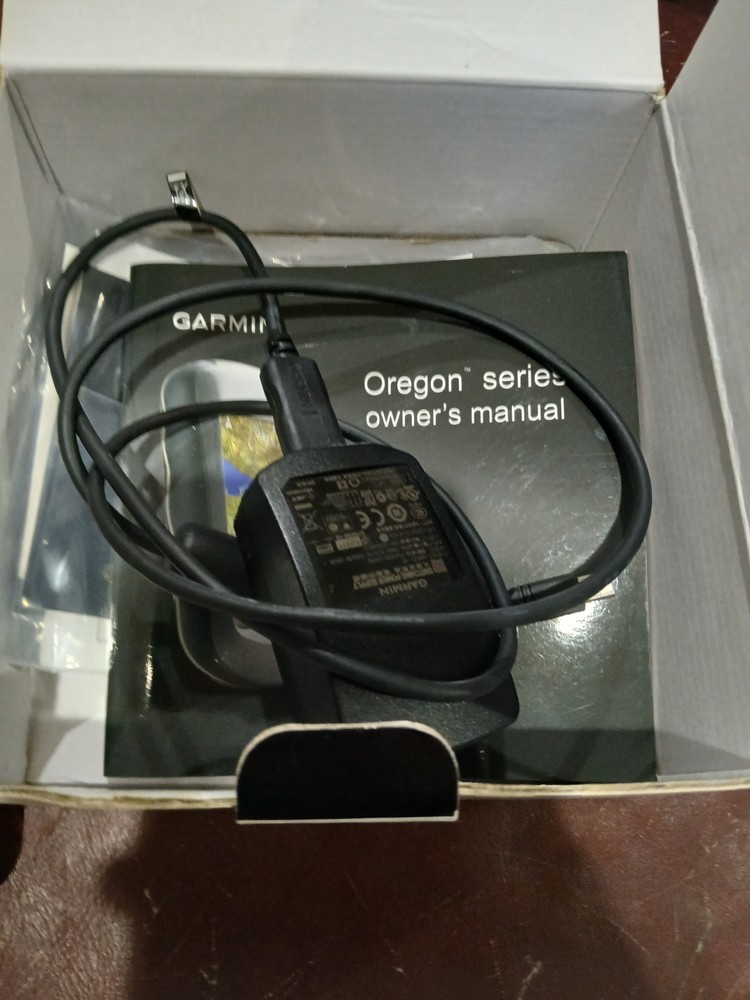 Garmin Oregon 400t GPS Handheld Touchscreen WORKS *Read Description*
