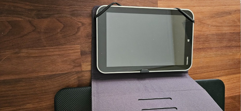 Lot of electronics from store clearance