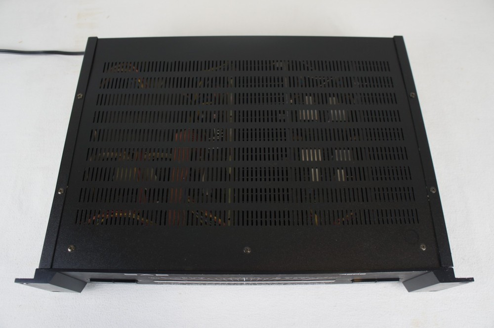SAE A202 DUAL HIGH RESOLUTION POWER AMPLIFIER