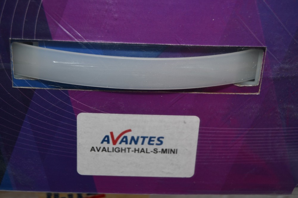 ^ Avantes AvaLight-HAL-S-Mini Halogen Light Source #X6710