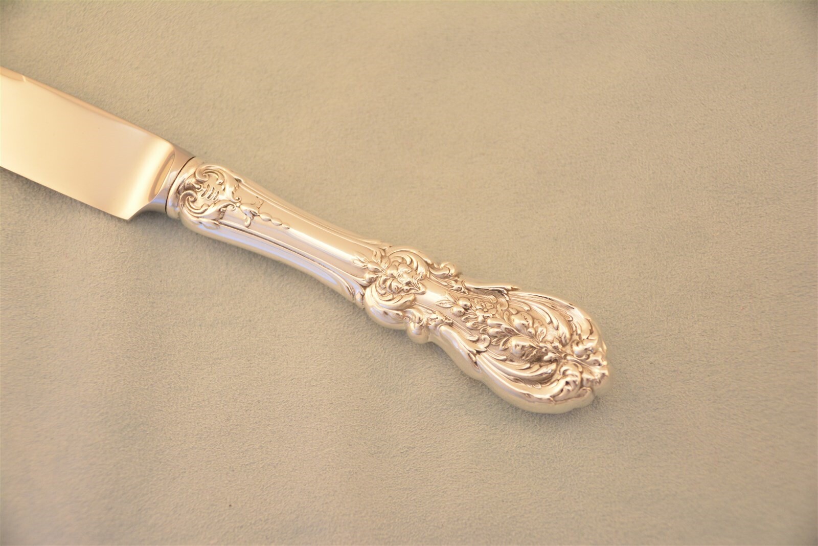 Reed & Barton Francis I Sterling 9-1/4" HH New French Bevel Dinner Knife No Mono