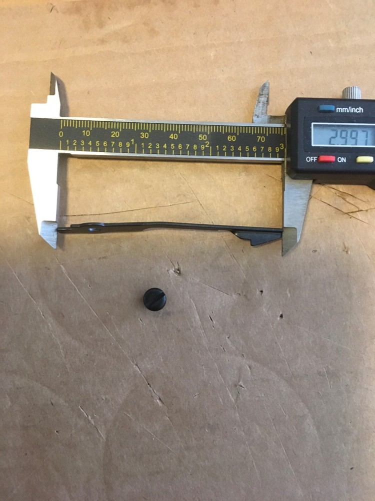 NOS Mossberg 835 Extractor, & Screw
