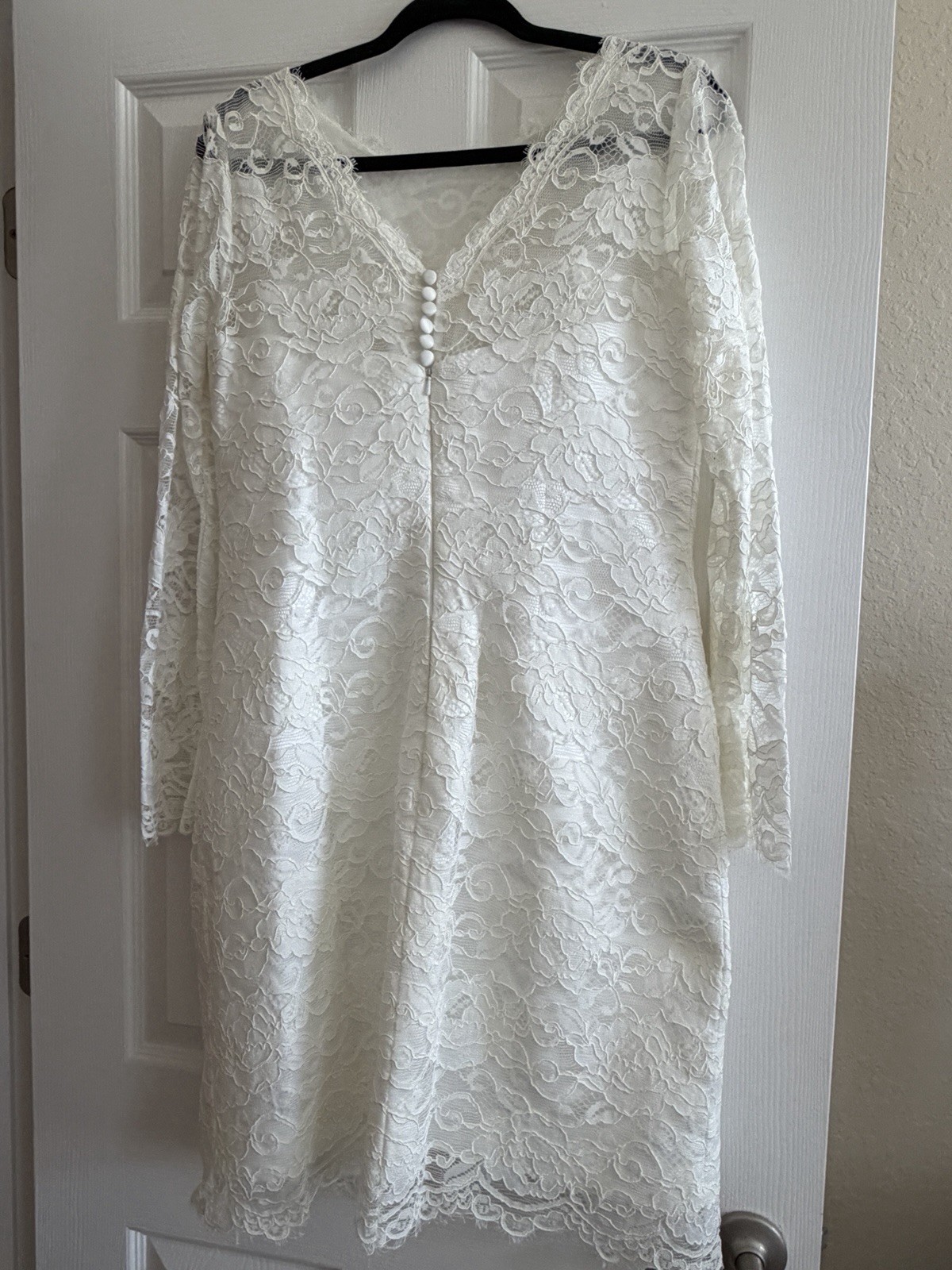 Size 10 Wedding Dress Long Sleeves with Eyelash Trim