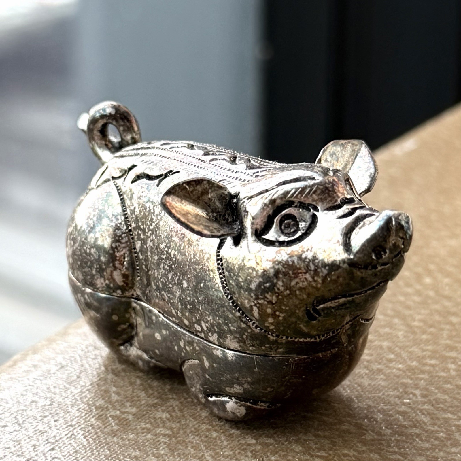Antique Cambodian Silver Ornate Betel Nut Pig Box "t90" Stamped 31g Grams