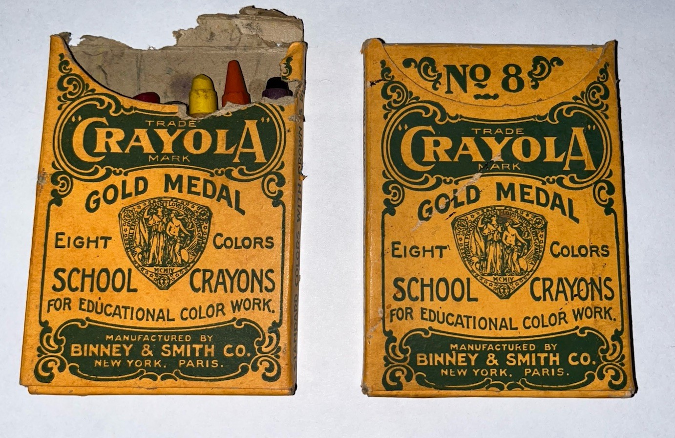 VTG Crayola No. 8 Box & Crayons Lot-(Early 1900s??)Gold Medal-Binney&Smith-RARE!