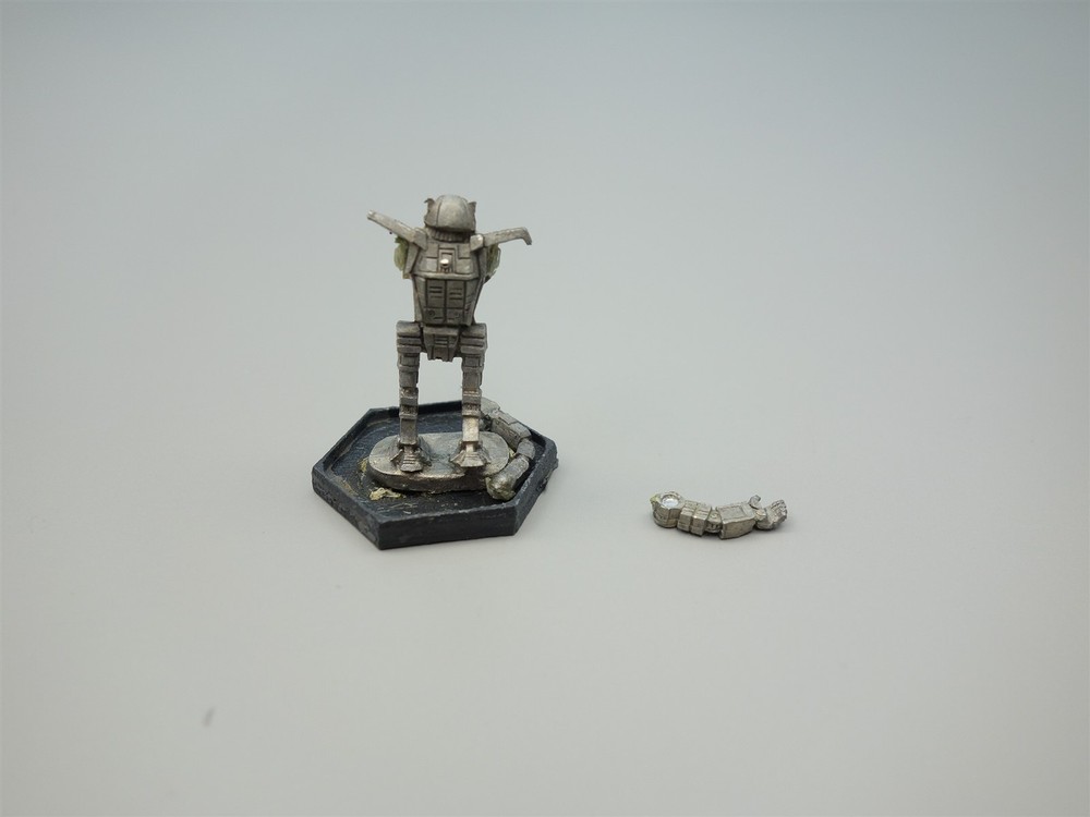 Battletech: Wolfhound Mech (unpainted)