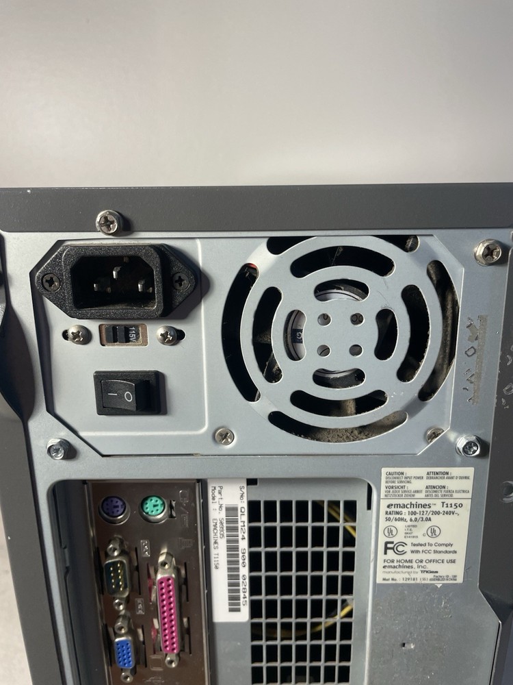 E Machine C2480 Vintage Desktop Computer WIn X, Socket 462- UNTESTED