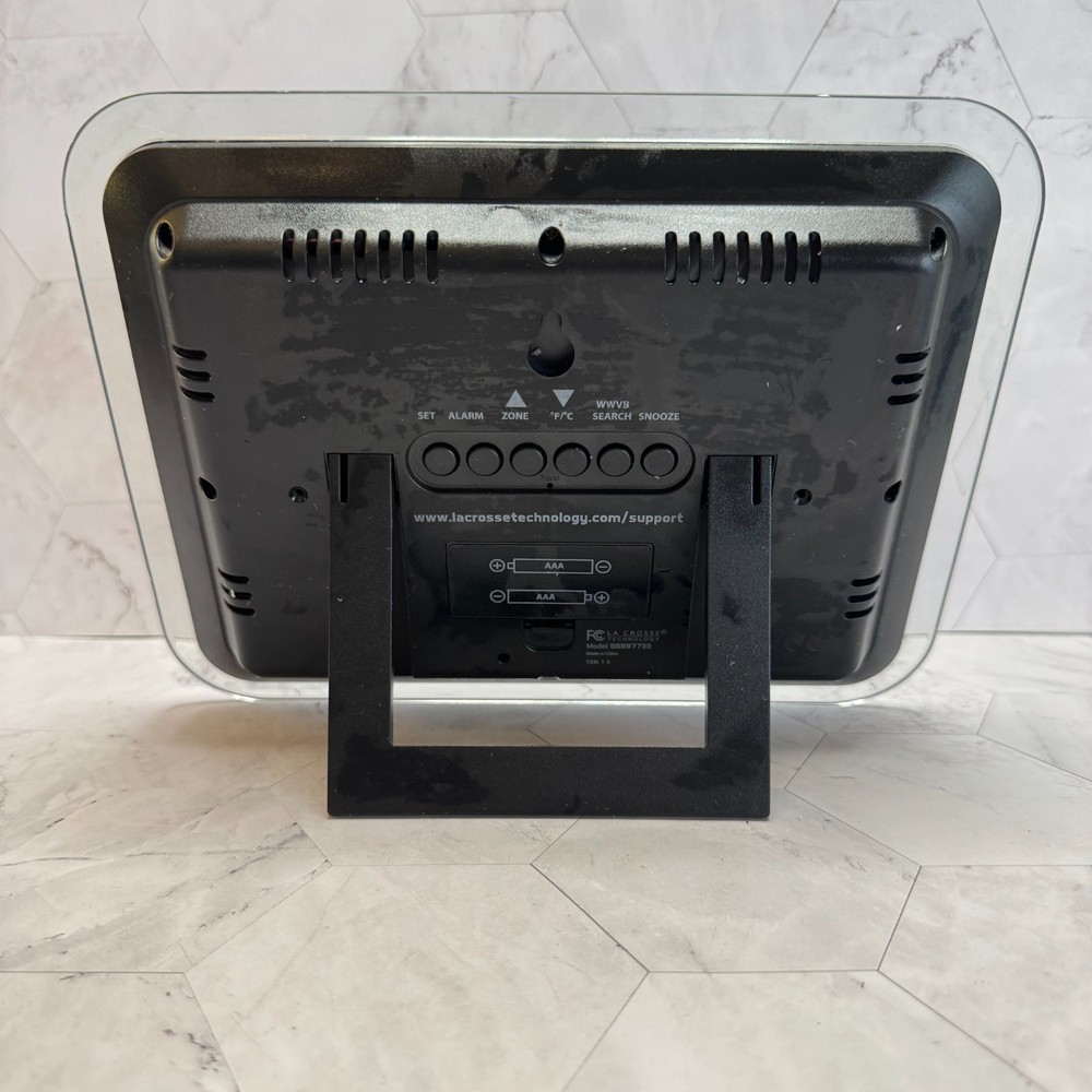 Weather Station La Crosse Technology Wall Table Display BBB87733 in EUC