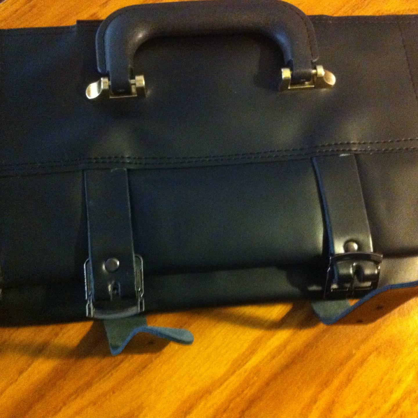 Carry All Safe & Sound Knife Roll w/Handle Holds Approx. 60 Pocket Knives AC90