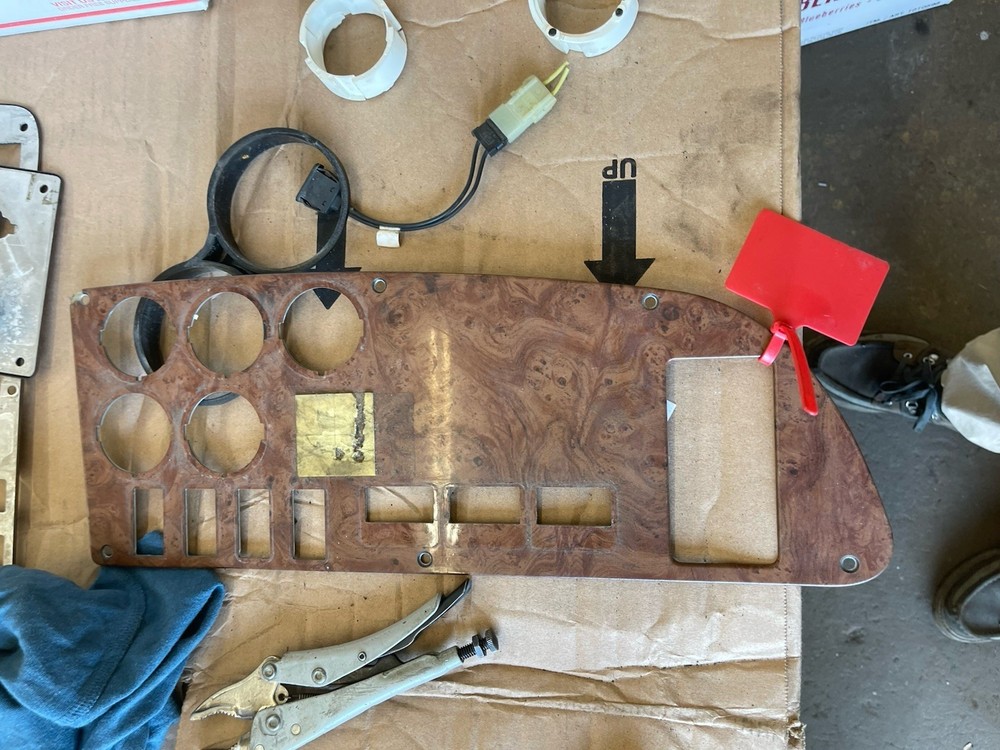 PETERBILT DASH PANEL 17 05006M105