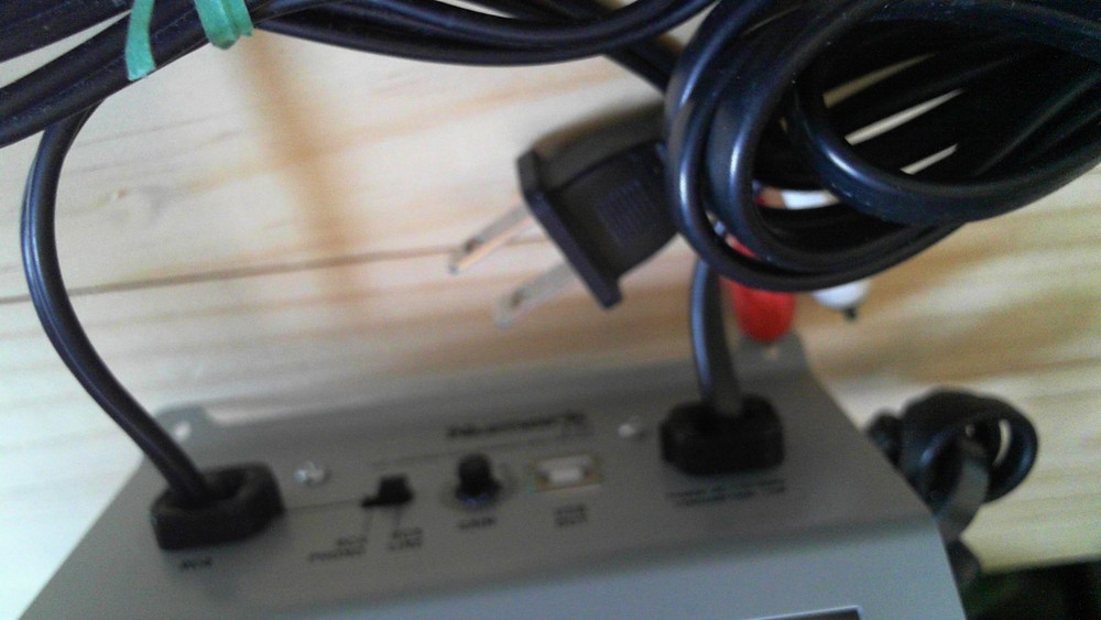 Numark TTi Input/Output module with mounting bracket 9-40-0470-A(A)