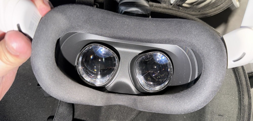 Meta Quest 3S 128GB Bundle