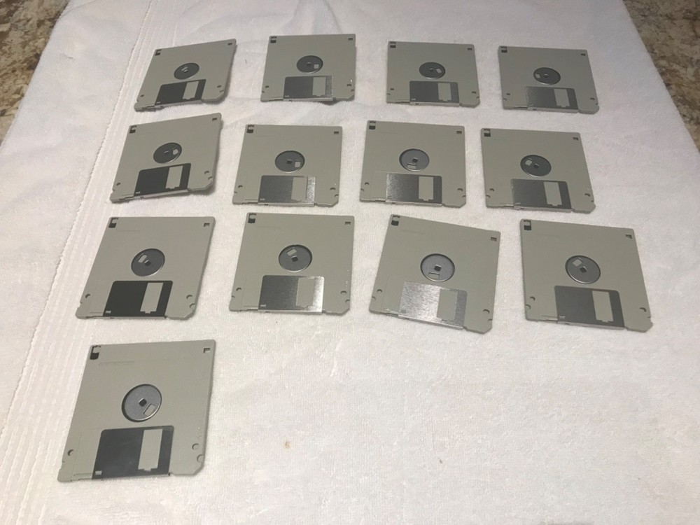 Microsoft Windows 95 Upgrade With 13 Floppy Disks