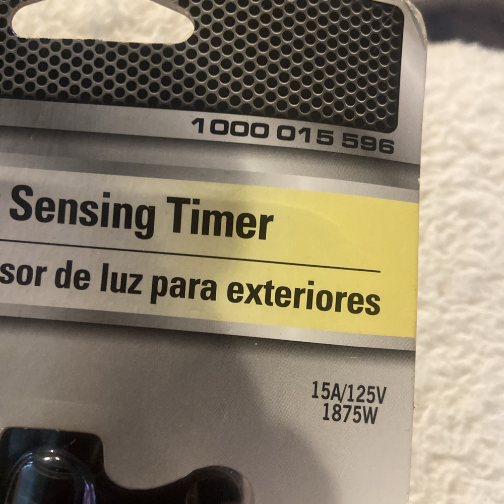 Defiant Outdoor Plug-In Light Sensing Timer