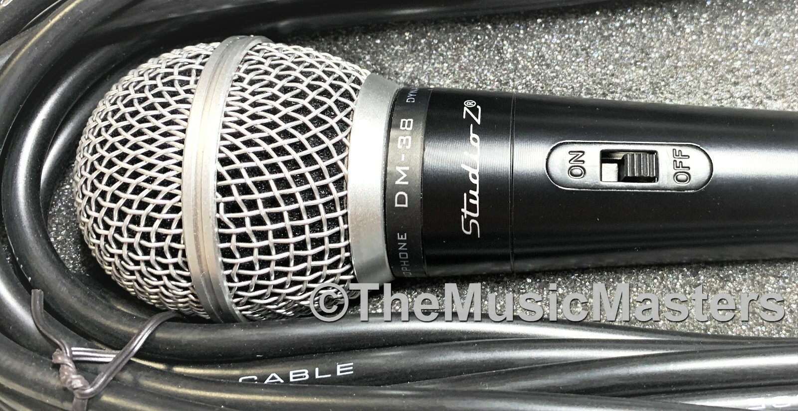 Super Deal! Handheld Dynamic Pro DJ Karaoke MICROPHONE w/Case XLR to 1/4" Cable