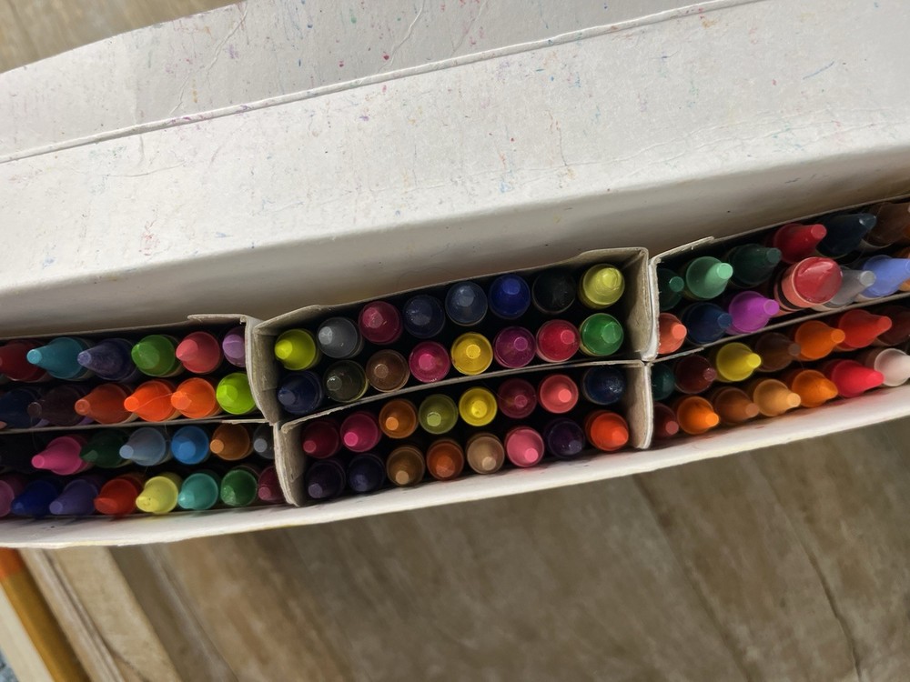Crayola Crayons 96 Count Built In Sharpener