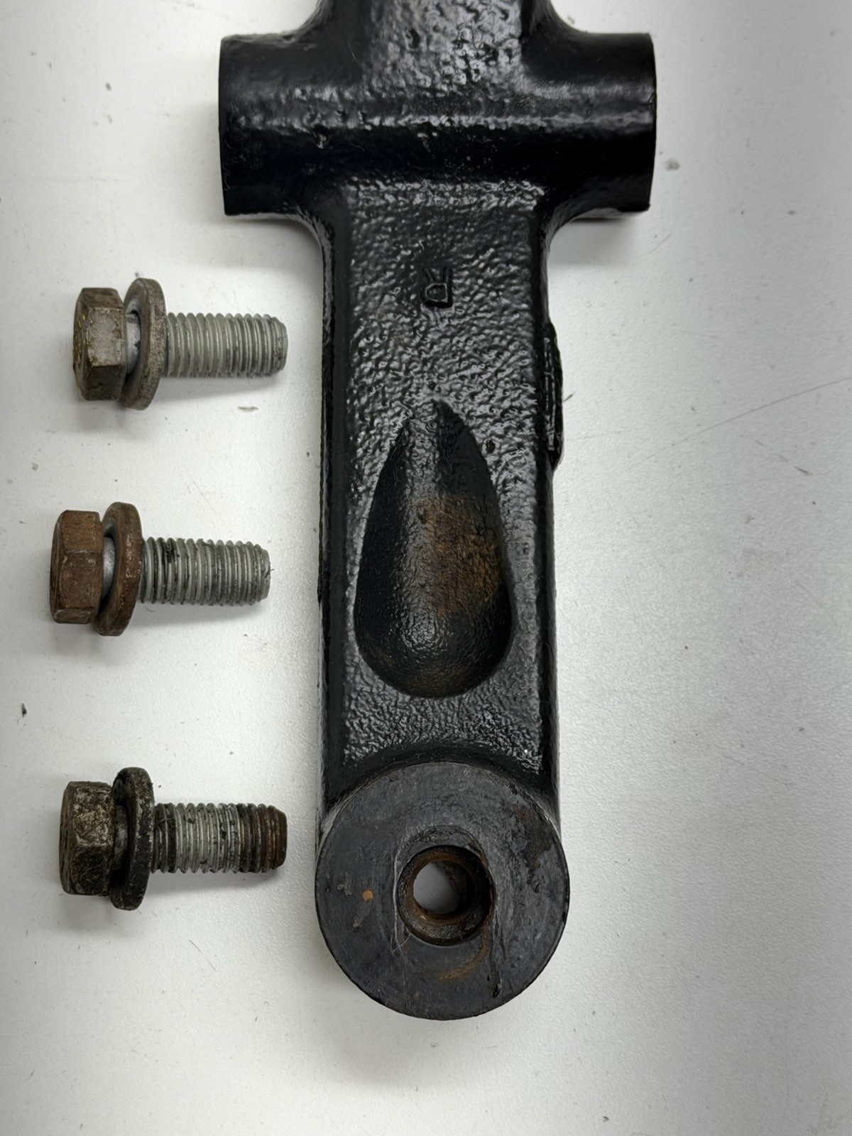 01 - 06 Chevy Silverado GMC Sierra HD 2500 3500 Front Tow Hooks & Hardware A45