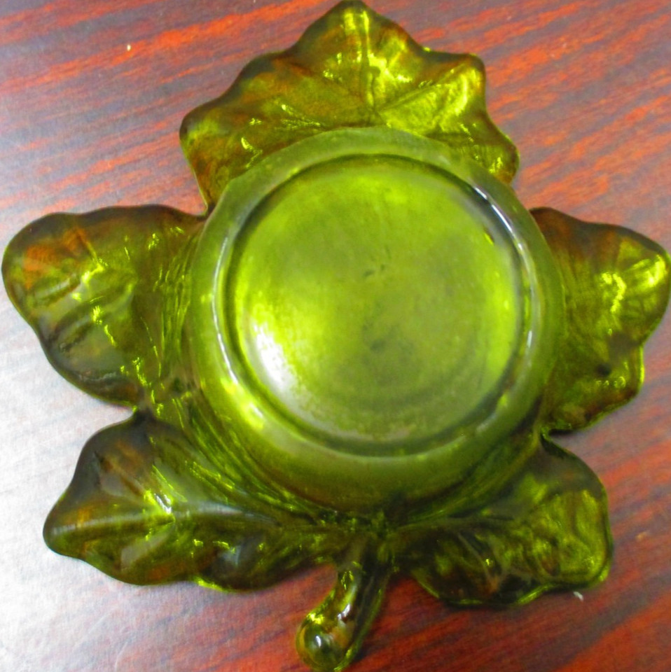 Green Maple Leaf Tea Candle Holder