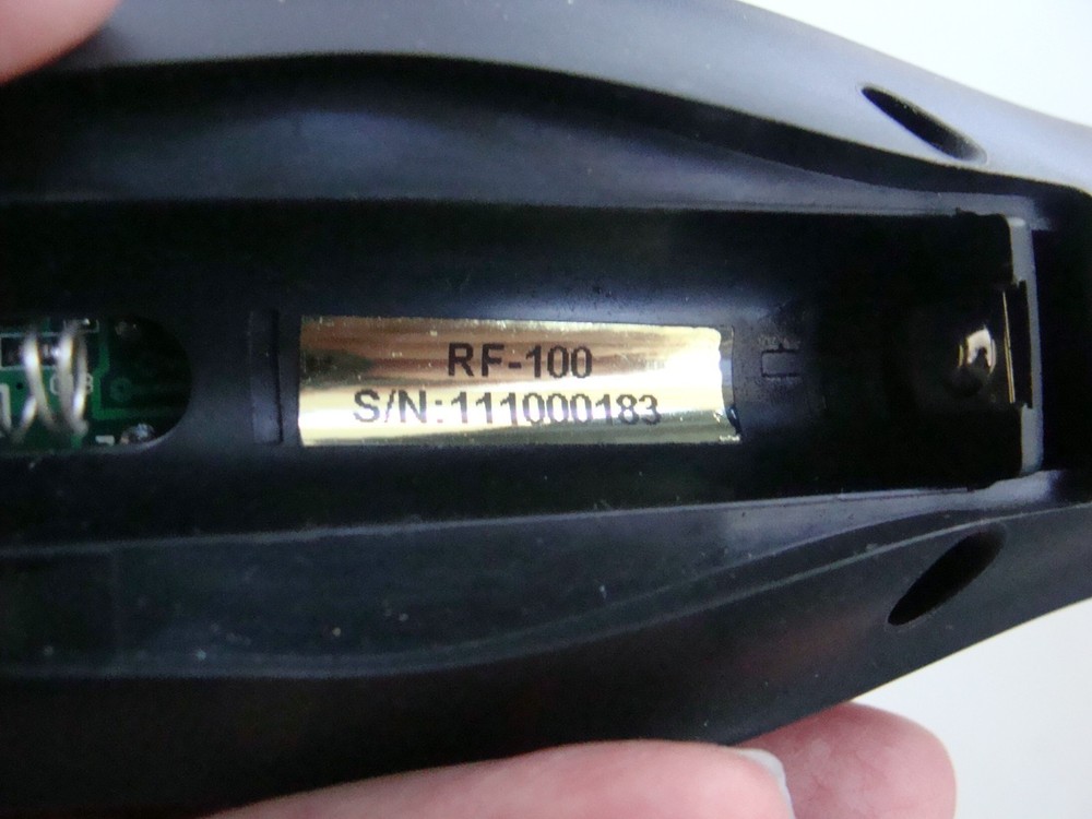 Wireless Computing RF-100 Presentation Remote Control w/o Laser Pointer - TESTED