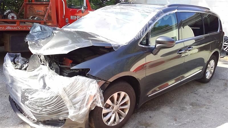 PACIFICA 2017 433255