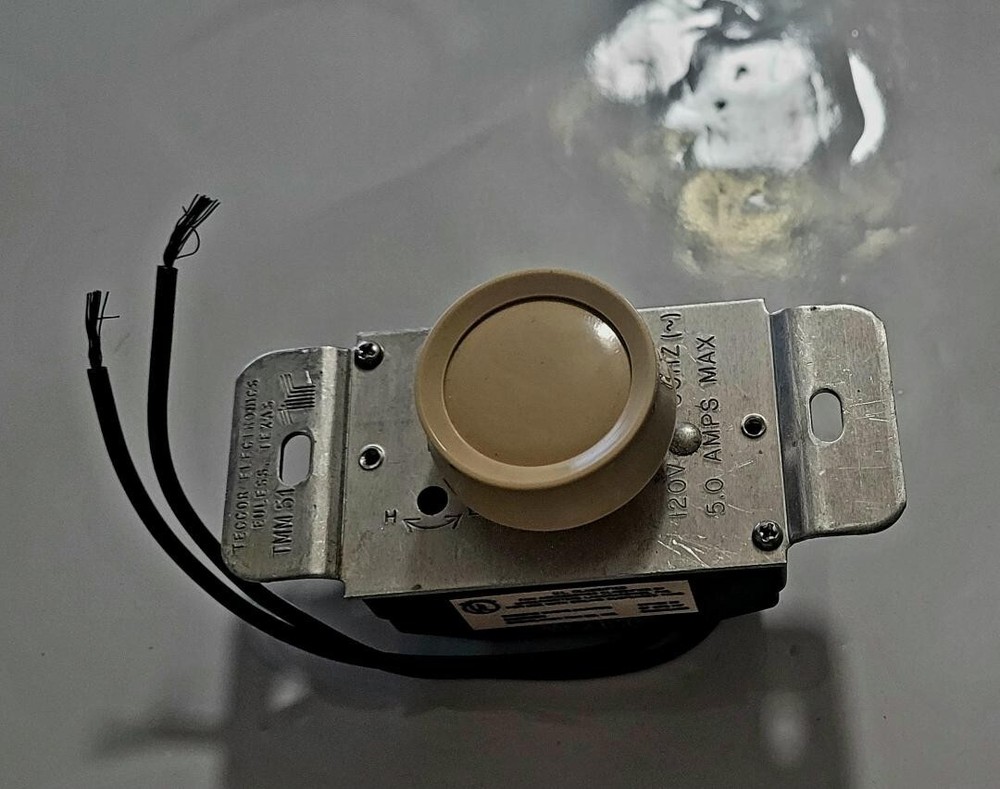 TECMASTER CEILING FAN SPEED CONTROL SWITCH 5 AMP FULL RANGE IVR INTEGRATED REGUL