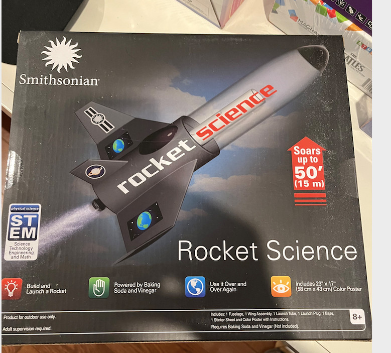 Smithsonian Rocket Science - Build Kit and Launch Reusable Rocket - never opened
