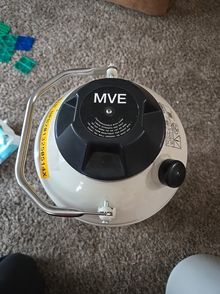 Chart MVE Lab 10 liquid nitrogen container