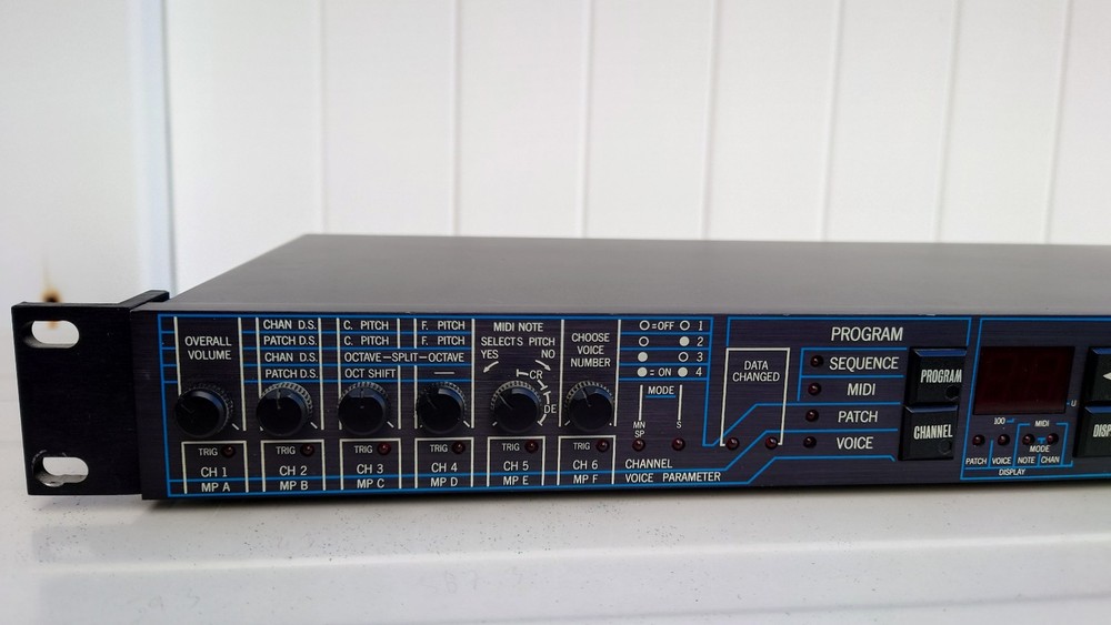 Simmons SDE Digital Drum Module with MIDI Functionality Mint Condition