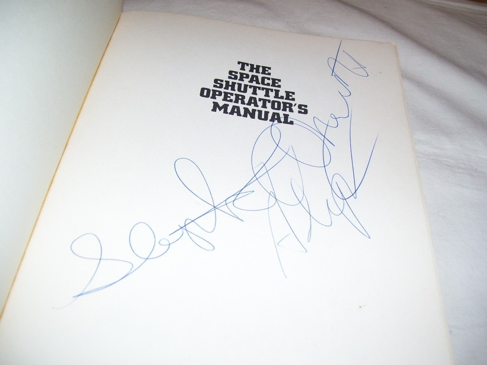 1982 First Edition The Space Shuttle Operator's Manual