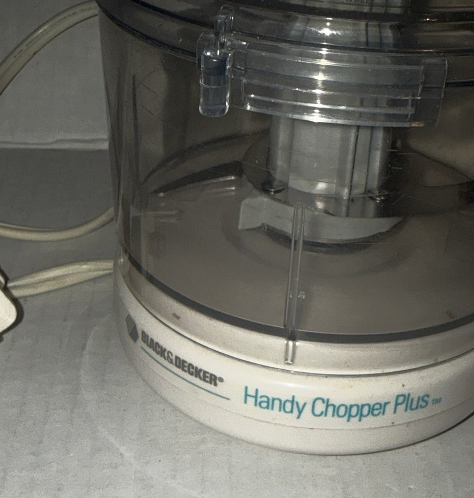 Black & Decker Handy Chopper Plus Model HC3000 Type 1 White