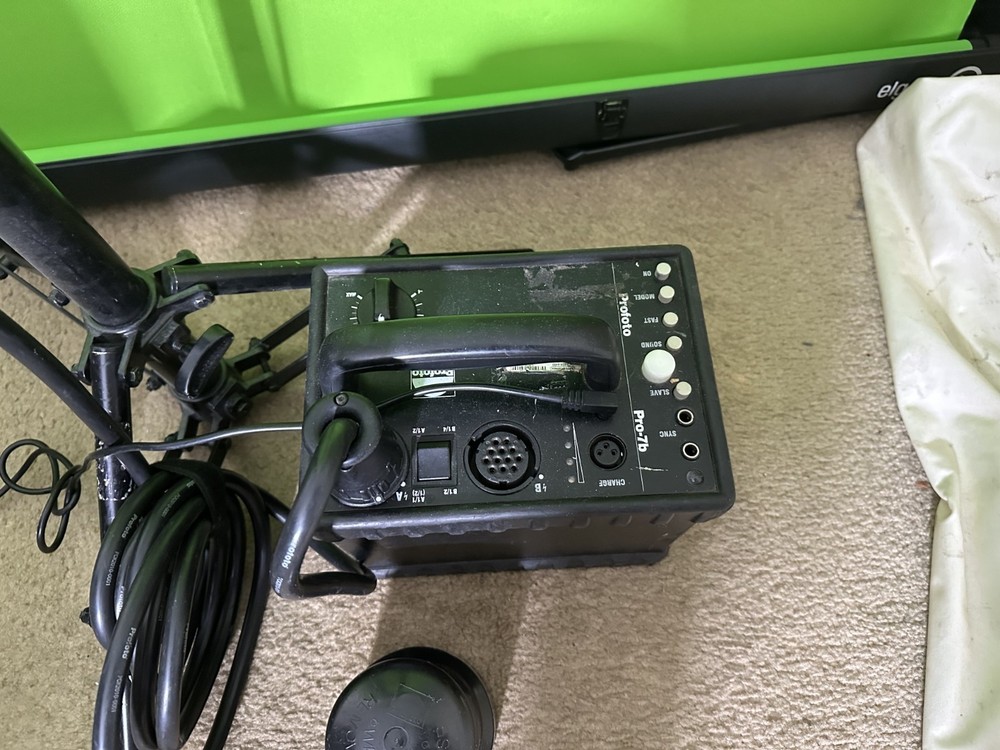 Profoto Pro-7b Flash Head Studio Strobe Light with Pro 7b 1200 Pack Lighting