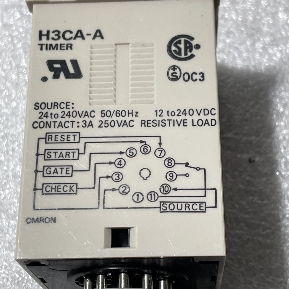 Omron H3CA-A Timer With Socket Preowned Test Good