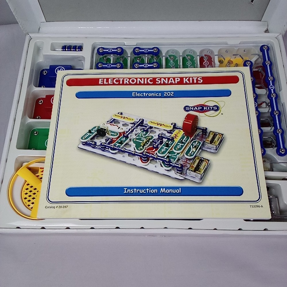 Elenco Snap Circuits 300 Experiments Kit SC300 STEM Electronics 202 Learning